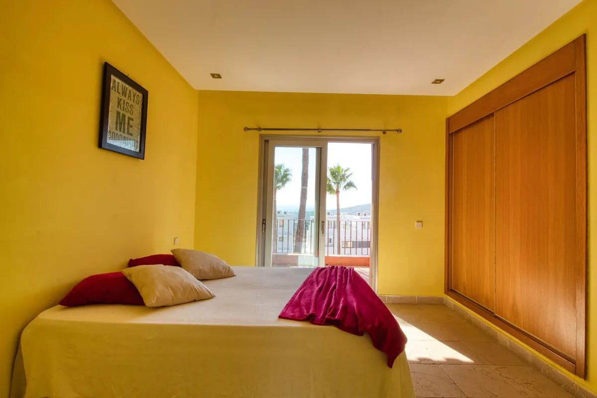 ef8a8a03-06e7-40df-aeea-aa0ebb819d11