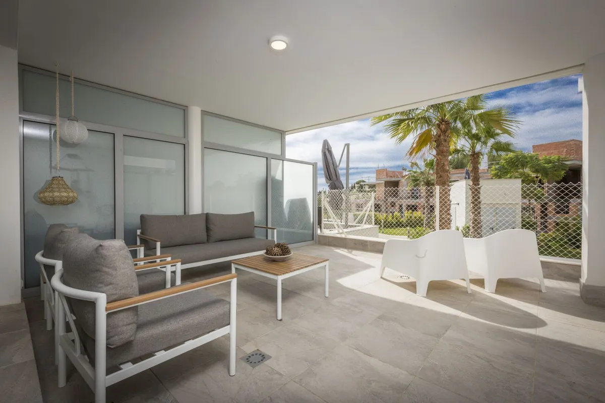 b23a0414-5136-42ce-b363-d2a7d8af79d0