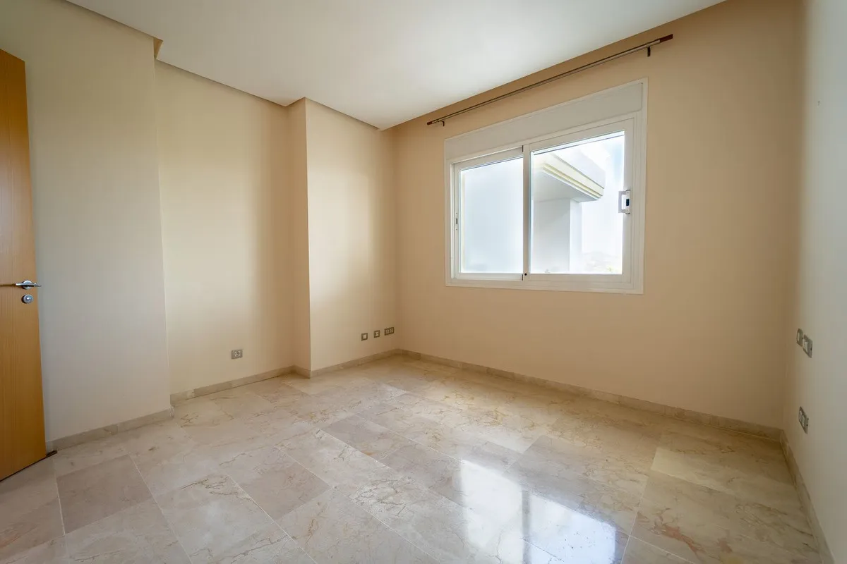 001029f9-dec1-43e7-96e0-4ba5871fc0ee