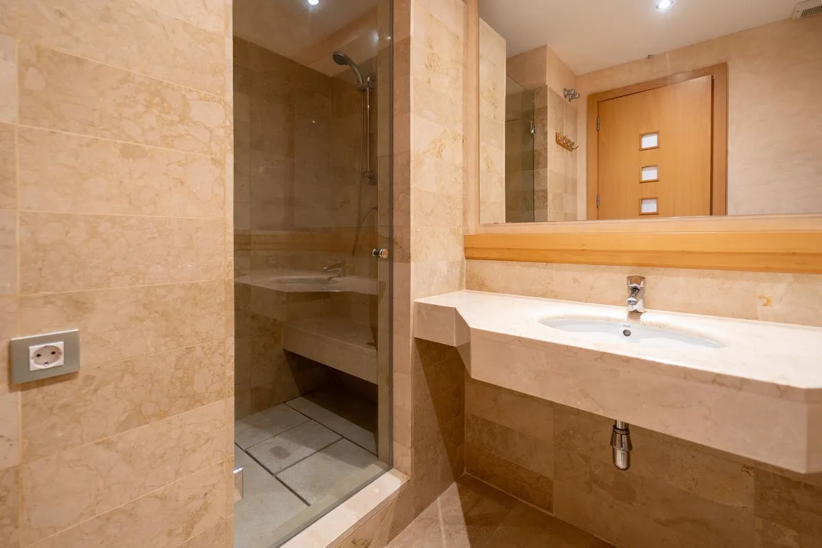 a65b70aa-b5ae-4a25-97dc-32ed5c29eb1e