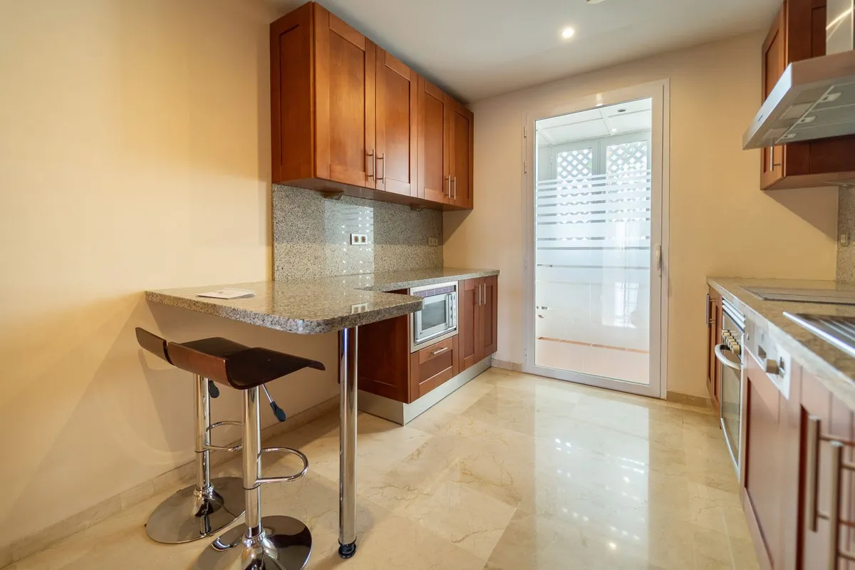 bdd750b0-6674-4ec1-a148-3320b6fae2f9