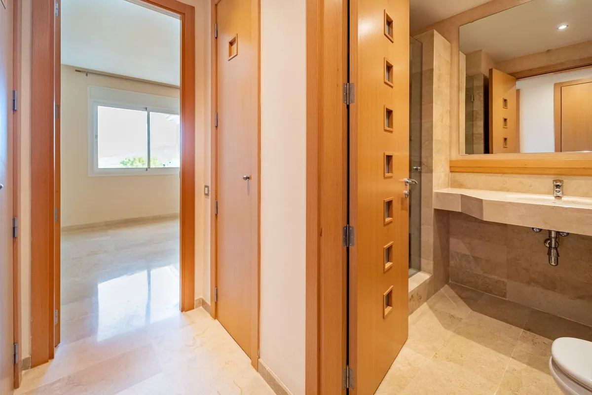 fdc39a81-00f4-4196-ac41-cc5b3fe32852