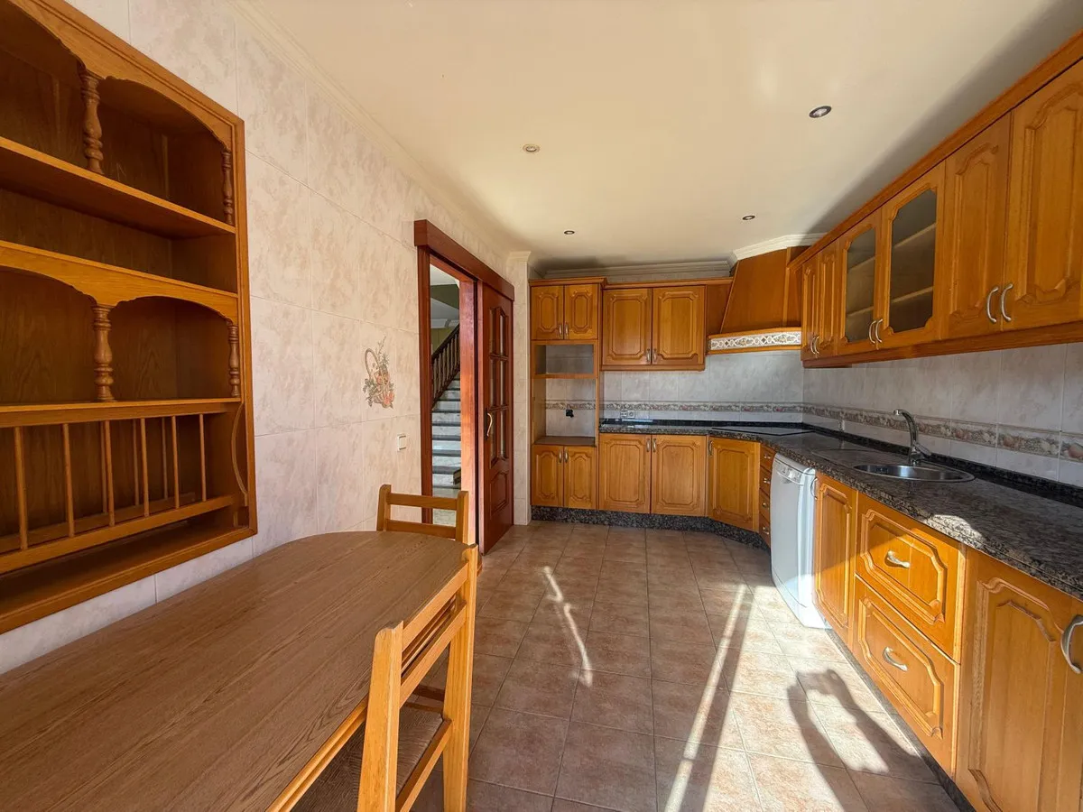 5f0915de-5184-4887-a047-53d6d2a3794e