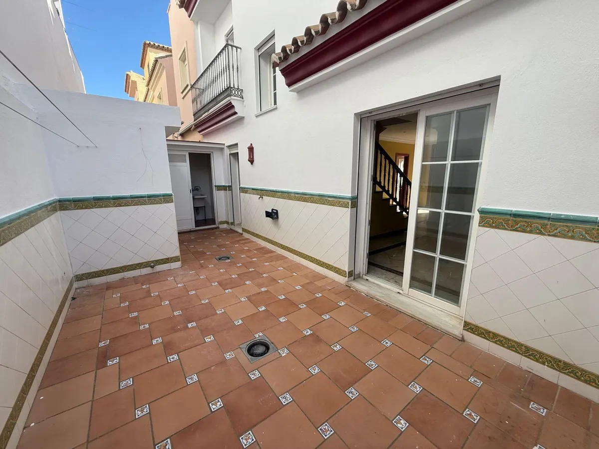 9d224ef6-06eb-42d8-baed-2a77d48b1dc4