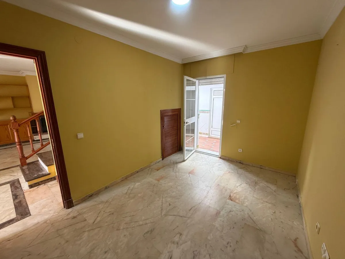 cbd2143a-035a-41c0-aab3-10c7b2ee7781