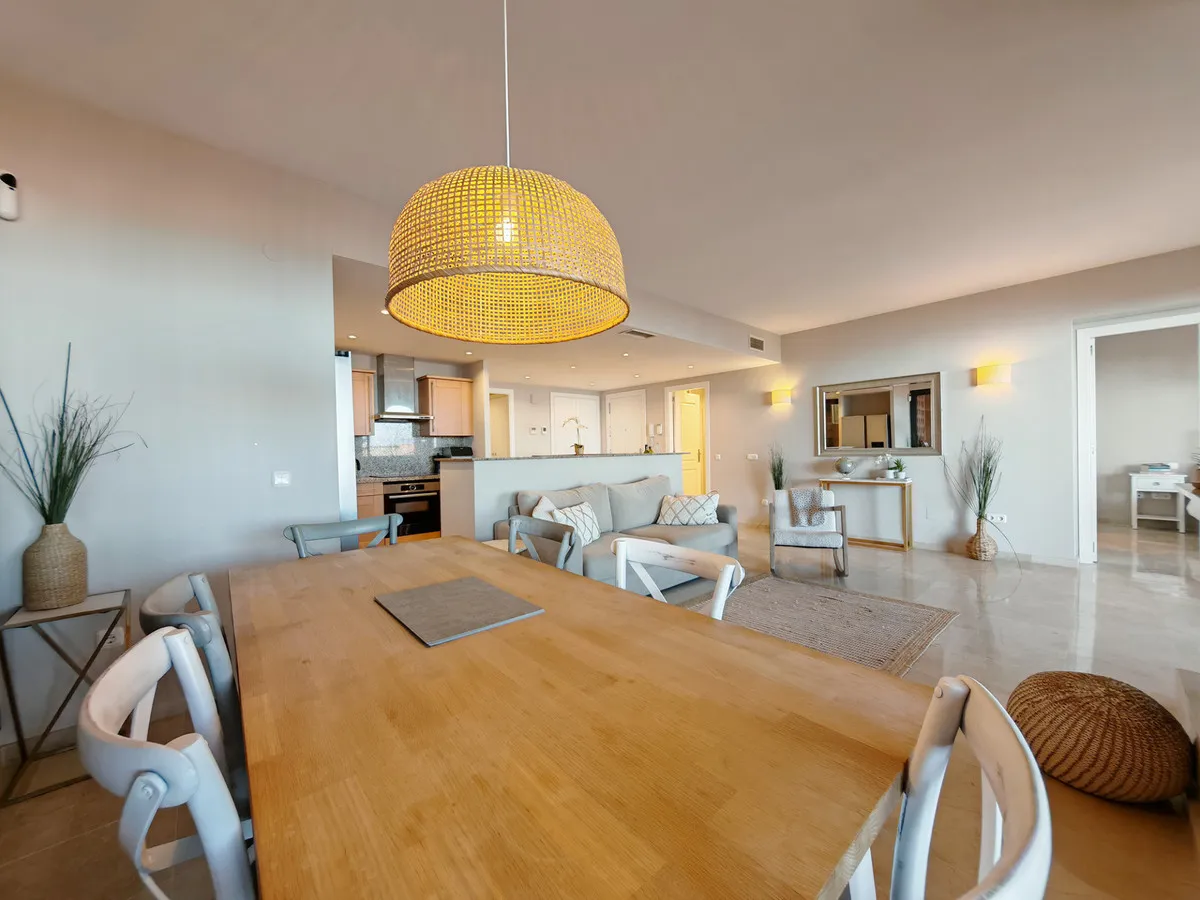 b1d4d6b3-aa7c-4c75-92f4-7fe25c286371