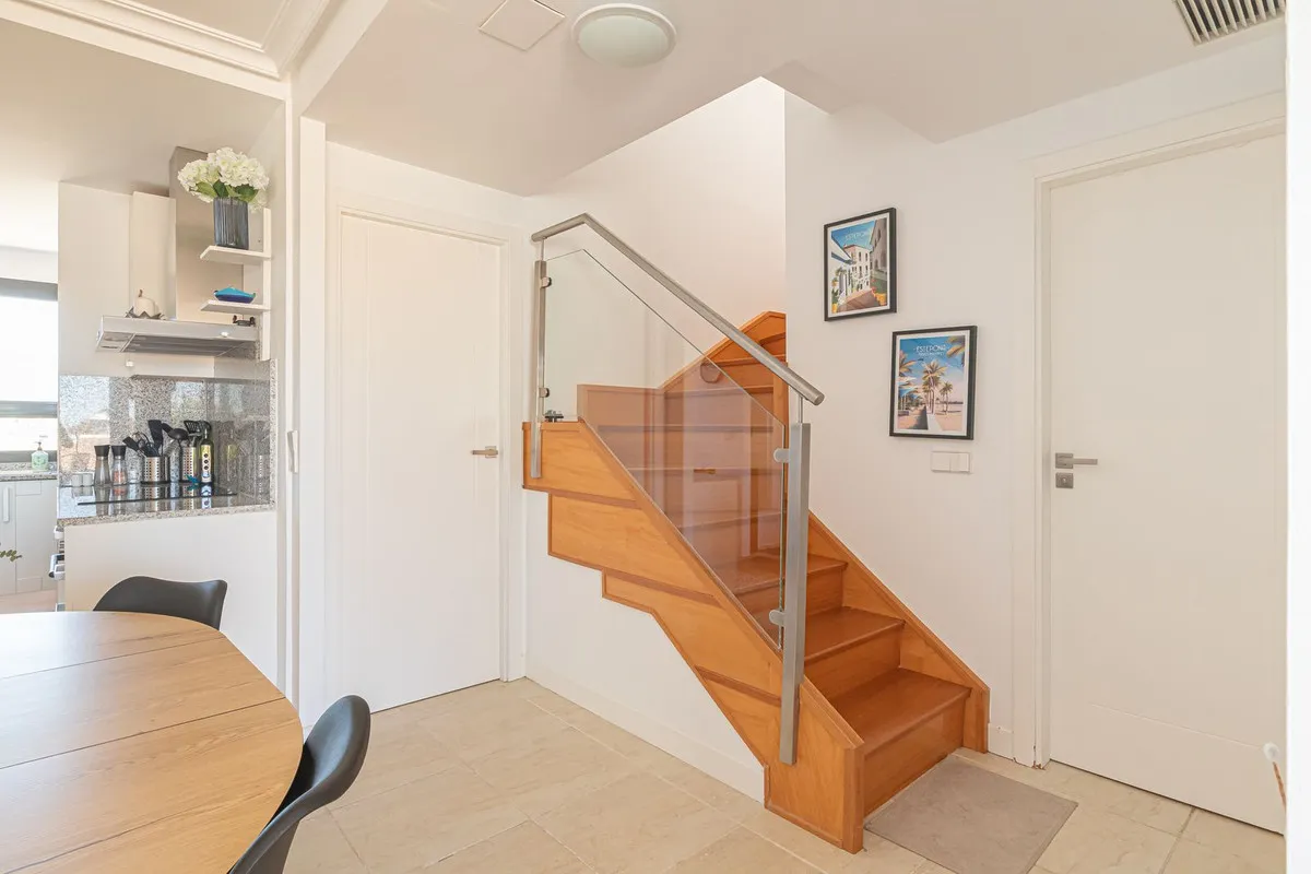 7b4a2682-7c24-42d7-9b18-e633b5a3f594