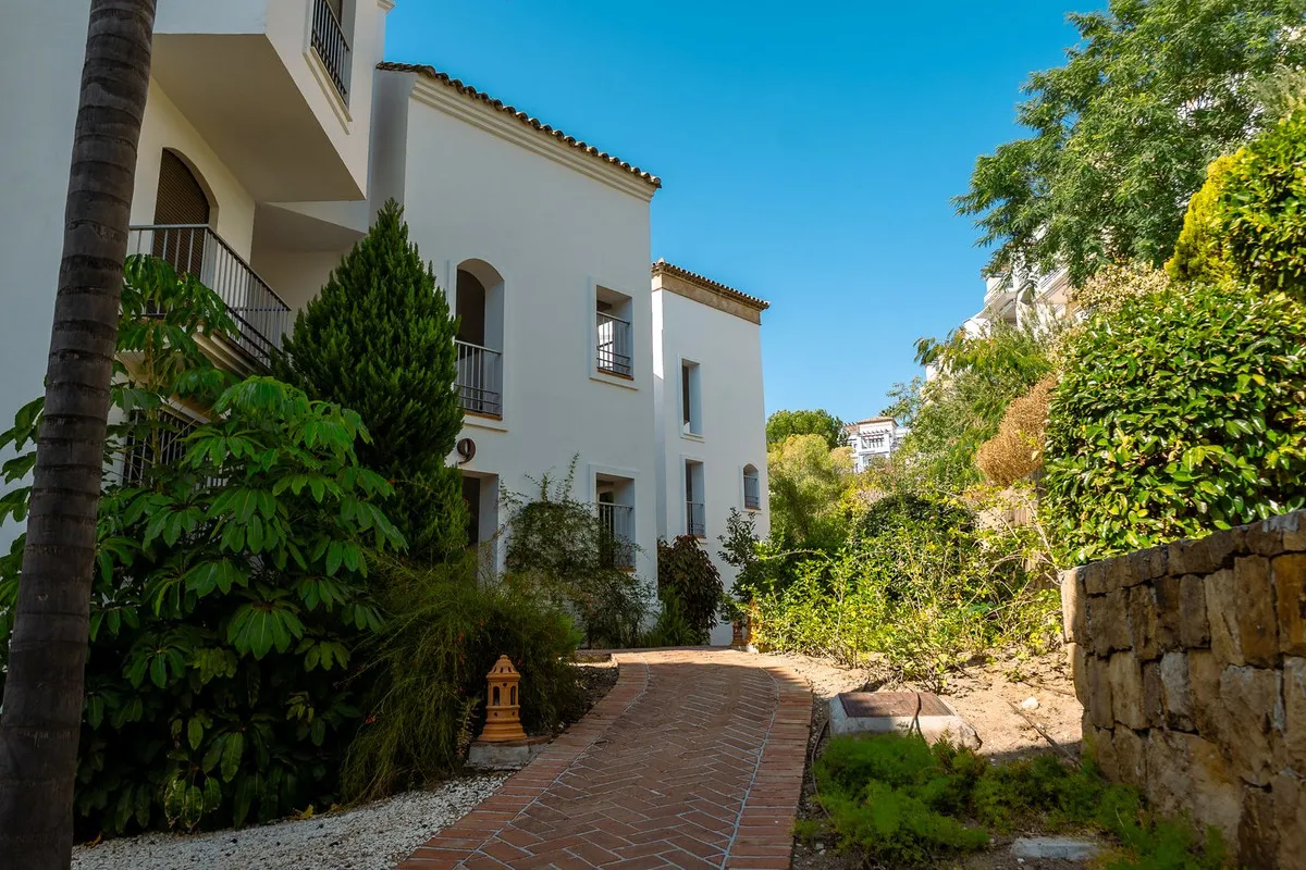 3afd00fe-94f5-4f8e-b053-8145c8d858b2