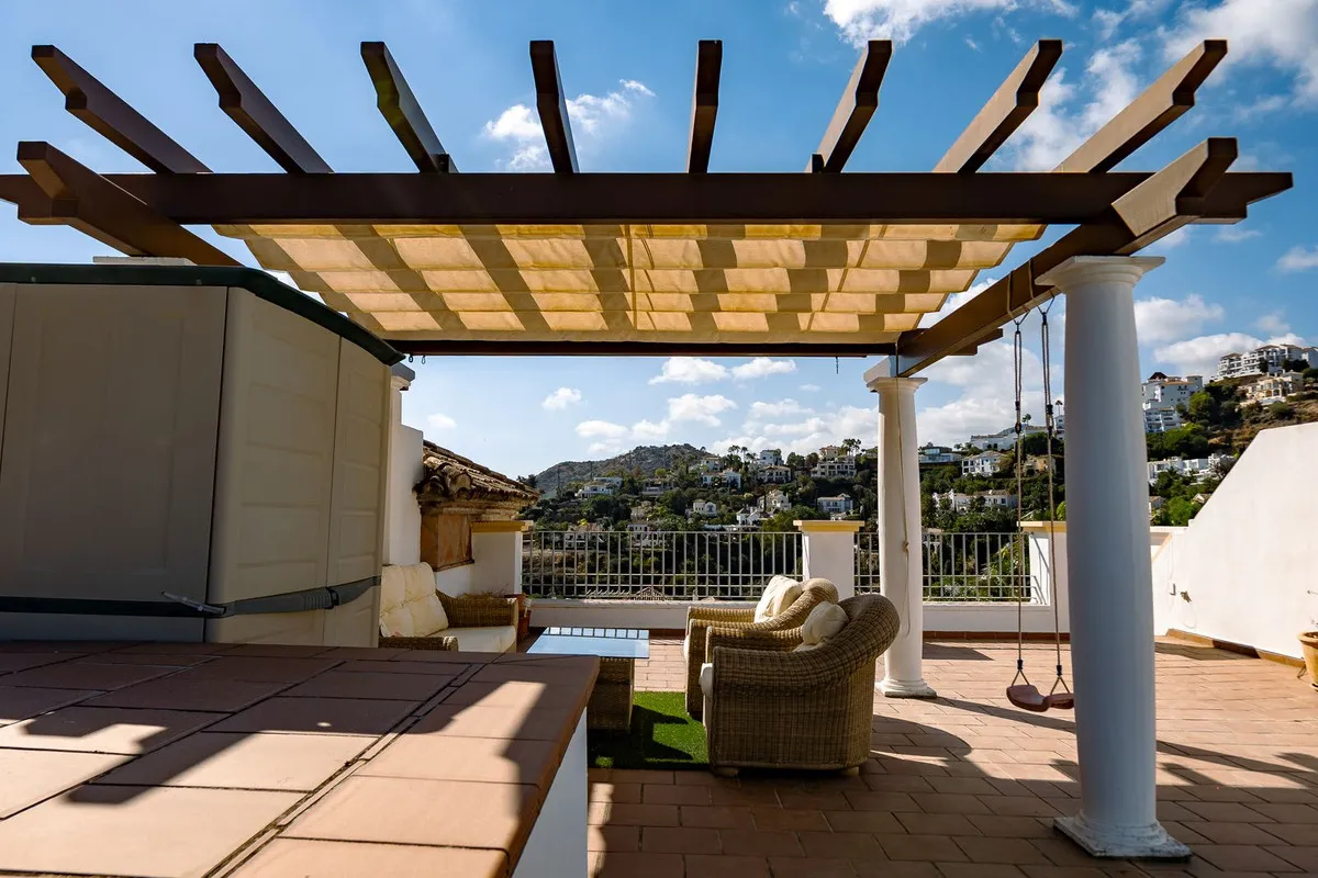 4dc79bde-7573-42a2-afa4-bfe60eedcf1d