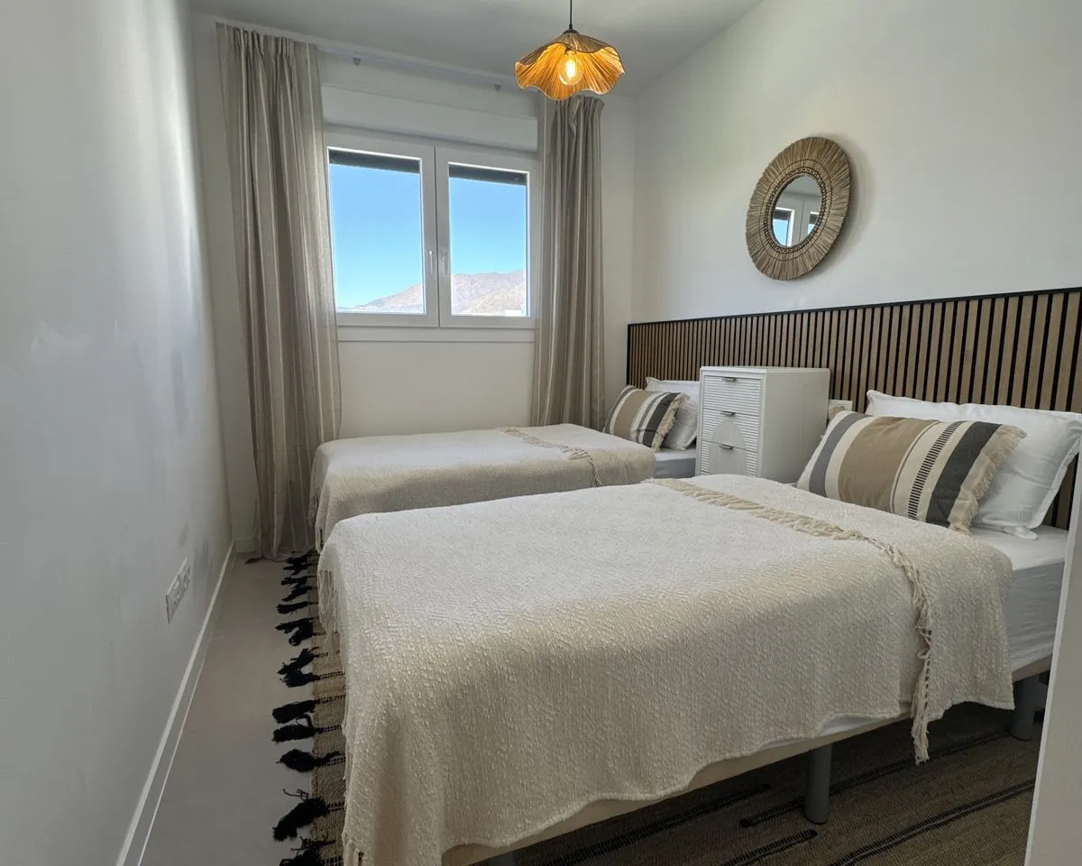 4999bf85-44b8-4d22-aef8-b96c3b589f58