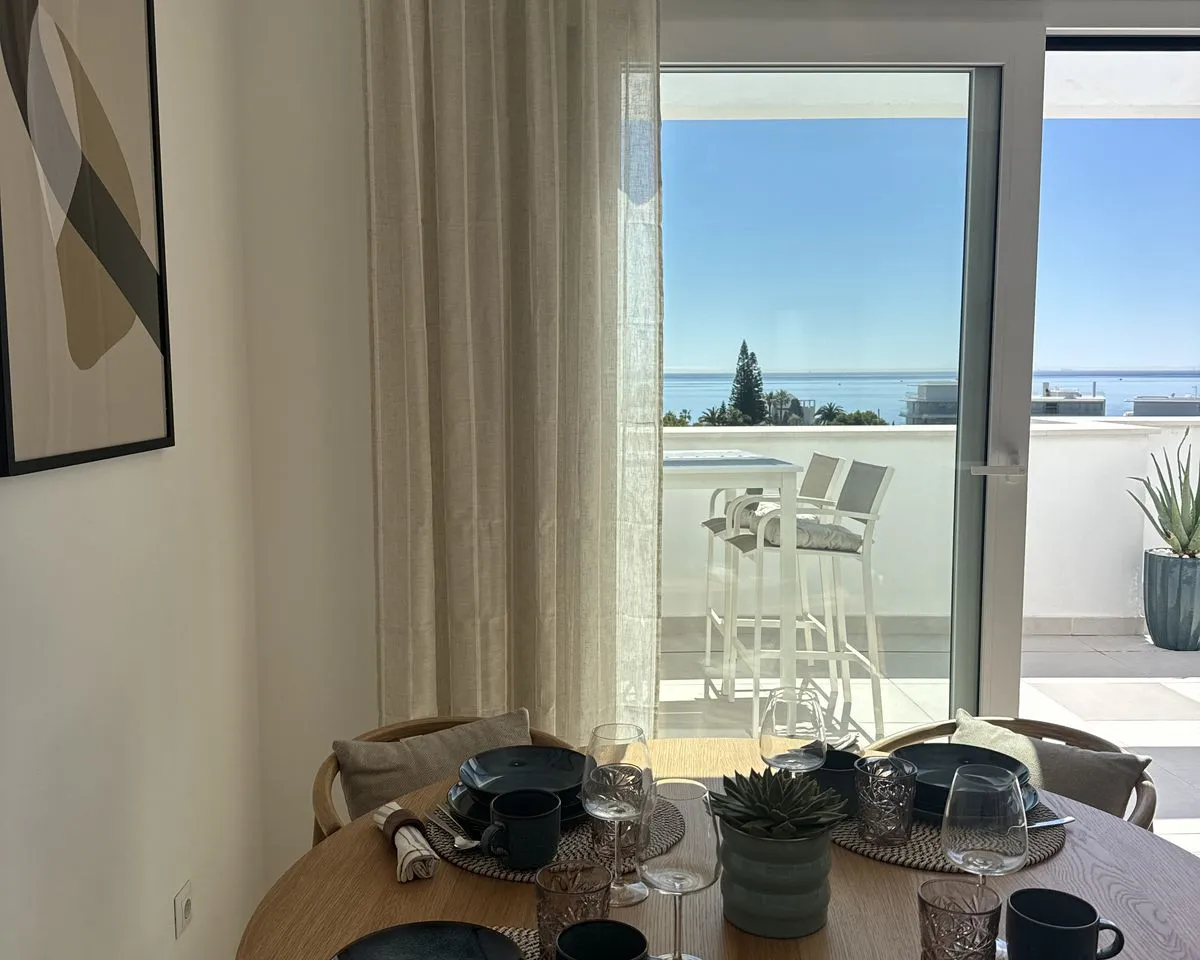 c1117698-0a88-41a4-85f6-ab706bae7bc4