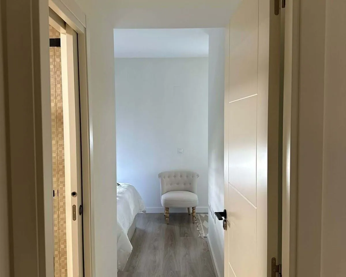 24807838-b8a6-4b81-a872-27e83c9320d3