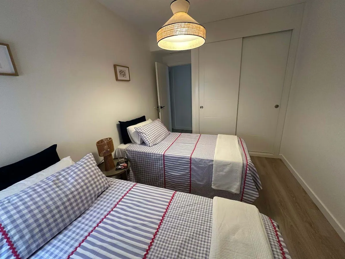 40dd31a7-4c8a-4e53-b386-fc5c77b2f7cc