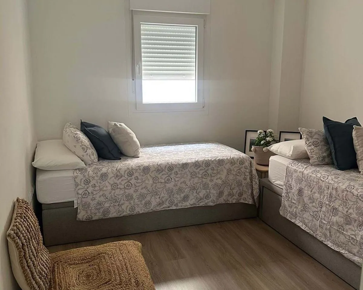 c40e9215-8aaf-4ca3-9223-974e38314fae