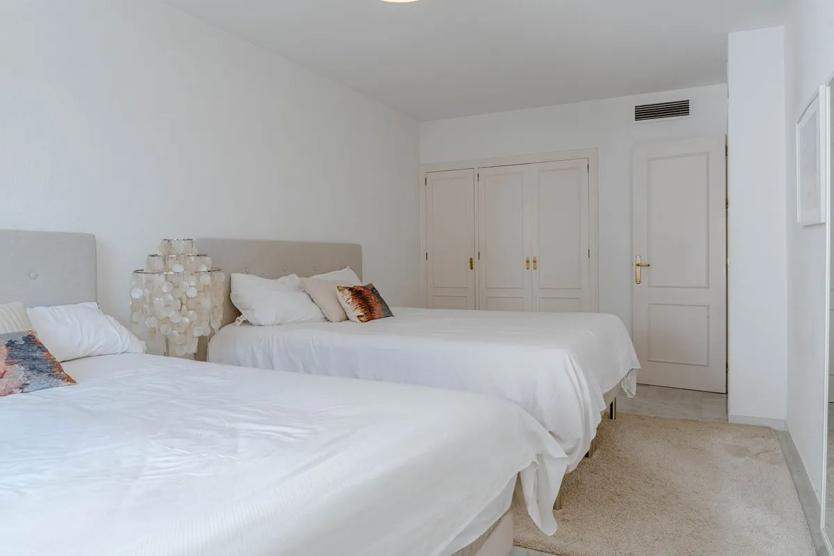 29b0f432-b90d-4b99-9505-e81f18075214