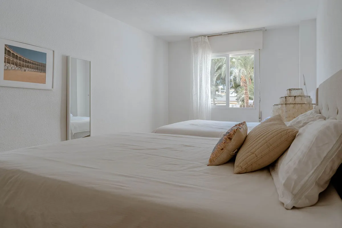 d294898f-8f5f-43d8-af01-855b7d4f765e