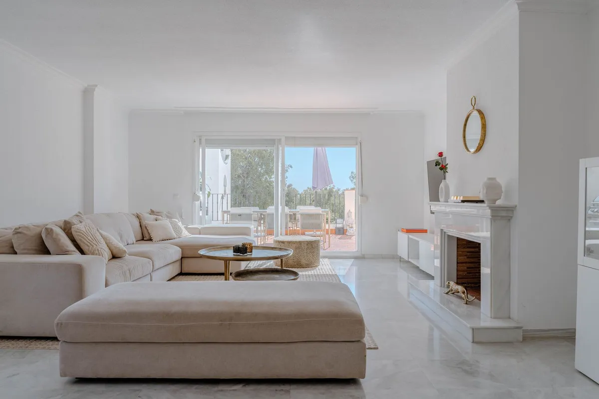 e1f33ebd-7cfb-4f9a-a7b8-a2db73b78055