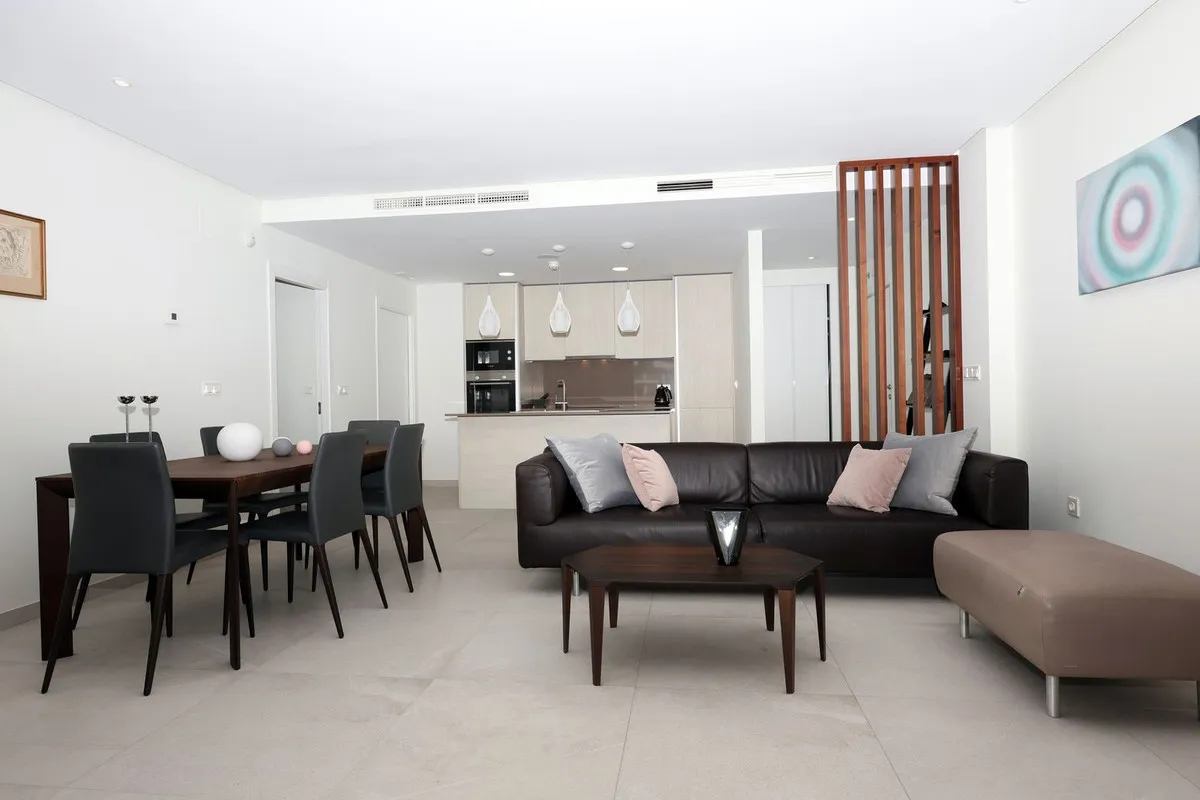 ea43b11f-a75a-418b-95c0-0af951b0e928