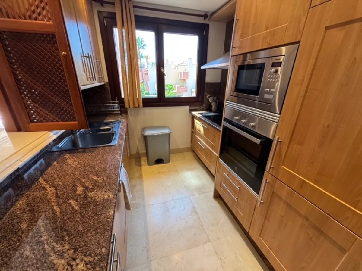 0a16d613-3d52-48c6-b0ac-2d599d182848