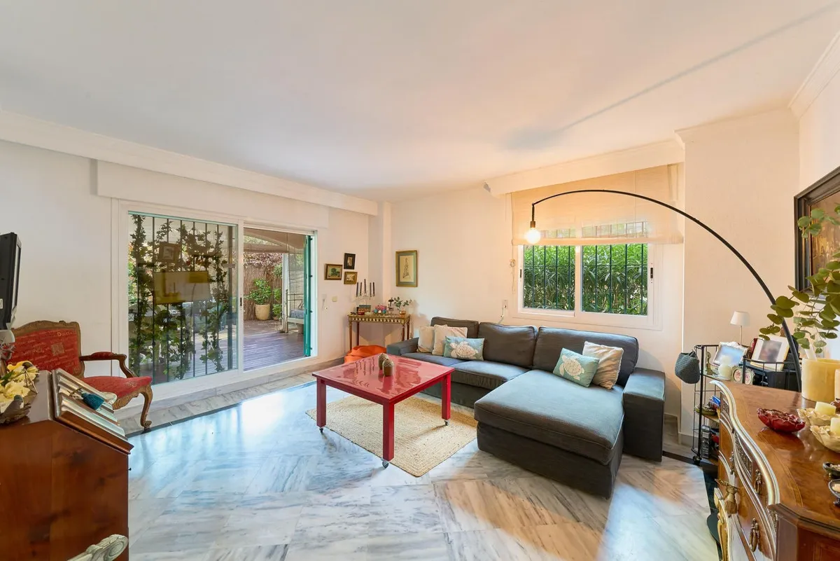 ba12a64f-908a-47eb-a9b4-68d6fa1c4938