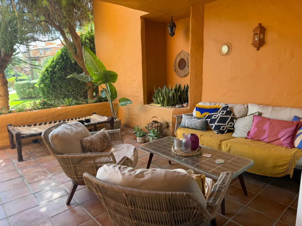 8abd034f-cf3f-47ce-9115-1d5e01f85b88