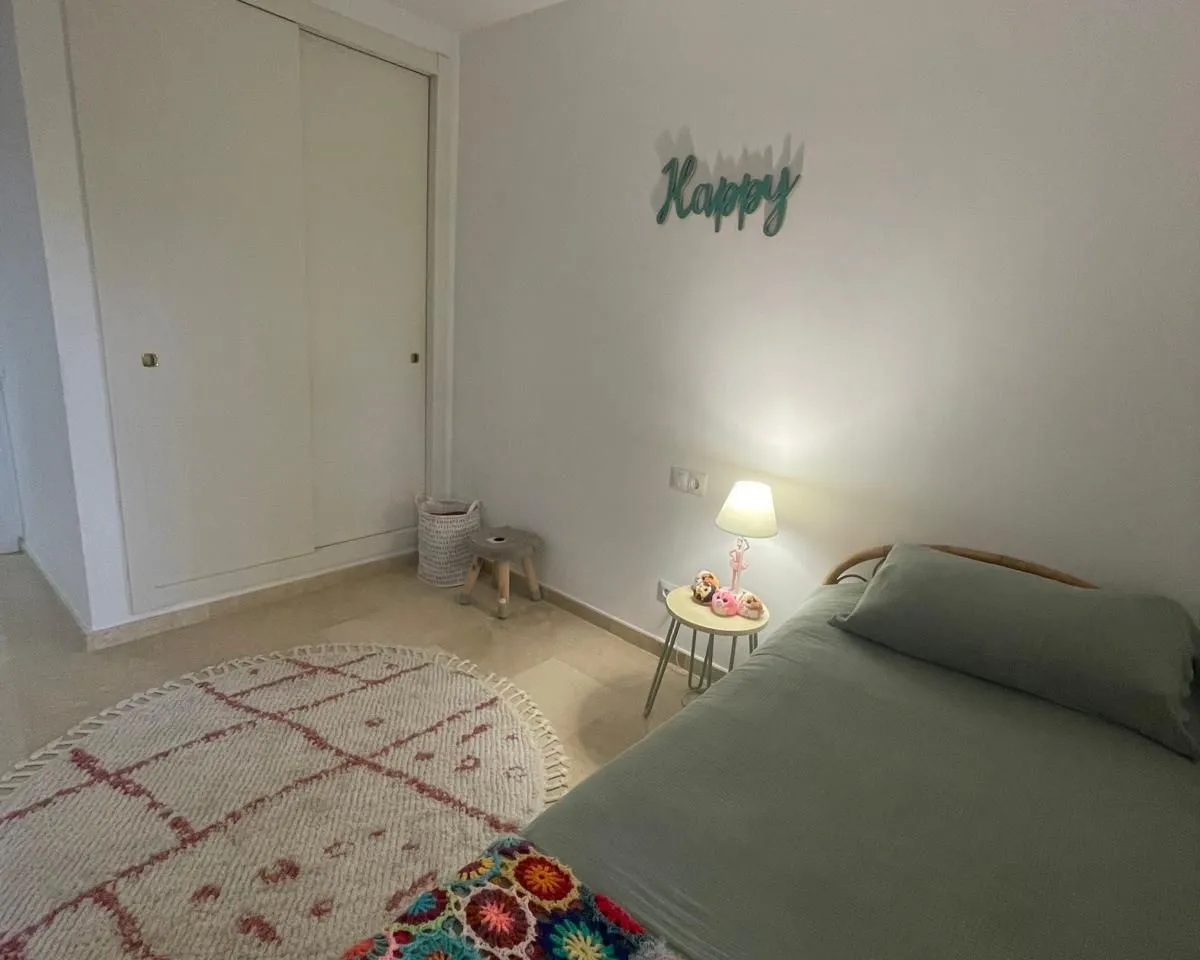 900b127a-90fc-4b61-bf89-68d0880bccd8