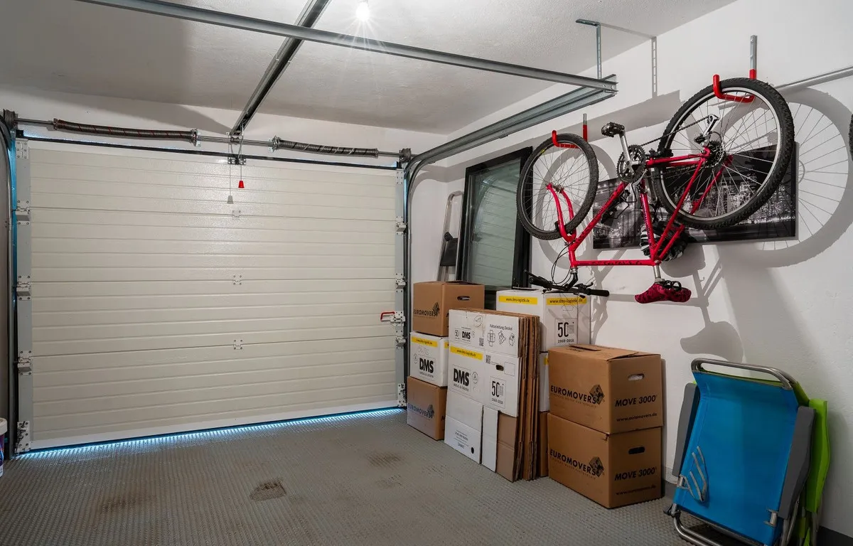 a9b3cd4f-c61b-4176-8703-47725f450417