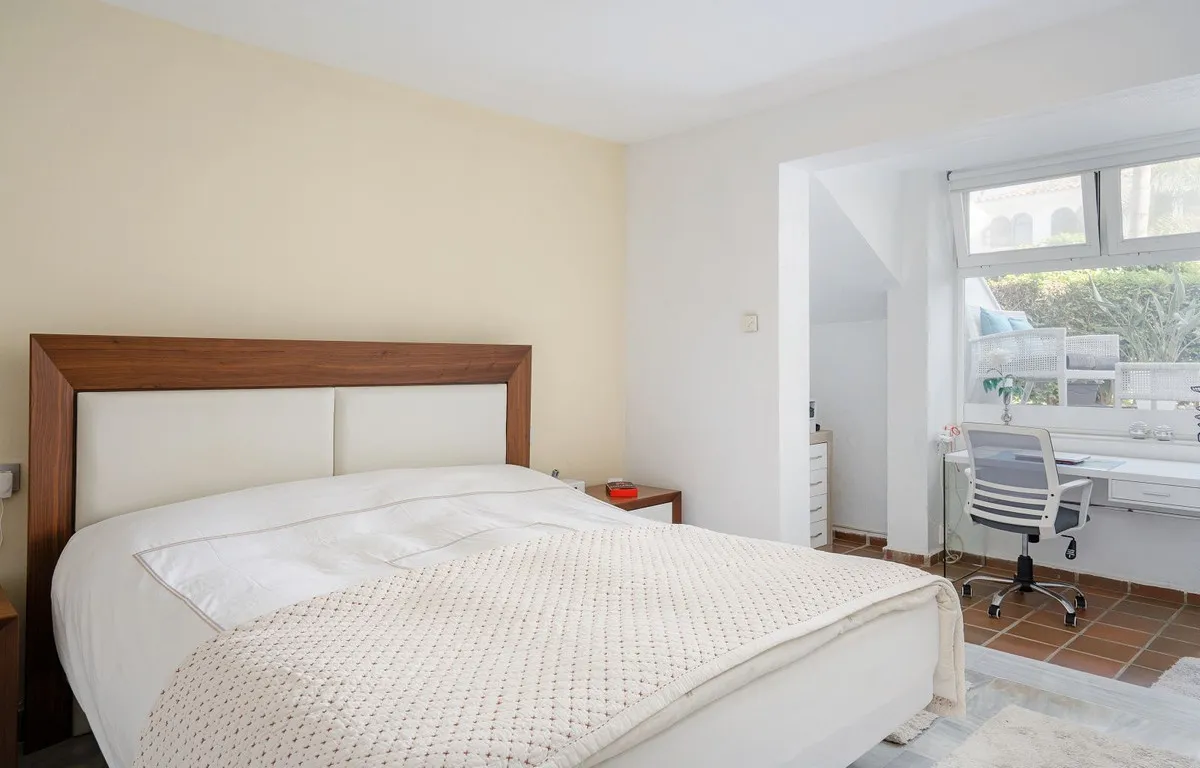 e87b448a-b7f8-4bfb-99d8-983530c7df0c