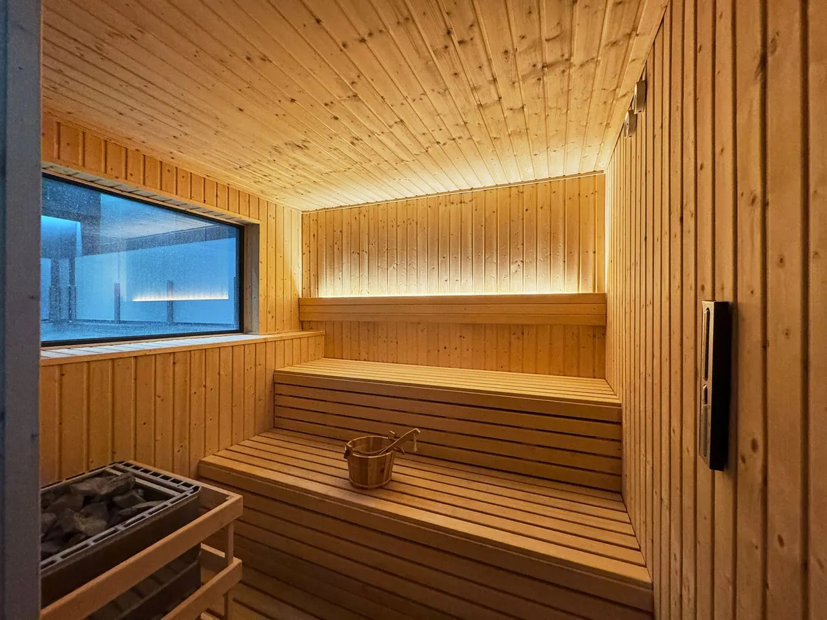 237c8a93-2393-4f42-92d0-63972afa5af3