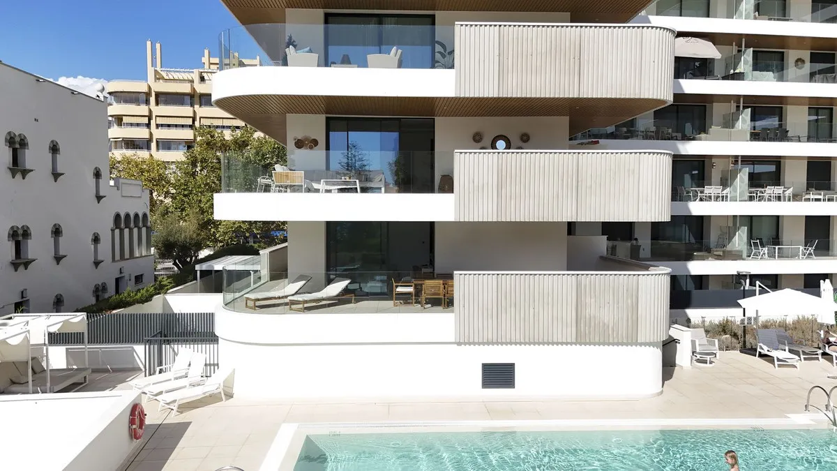 2d00dc1e-ec07-4e14-8a9b-0cd7119f2d1e