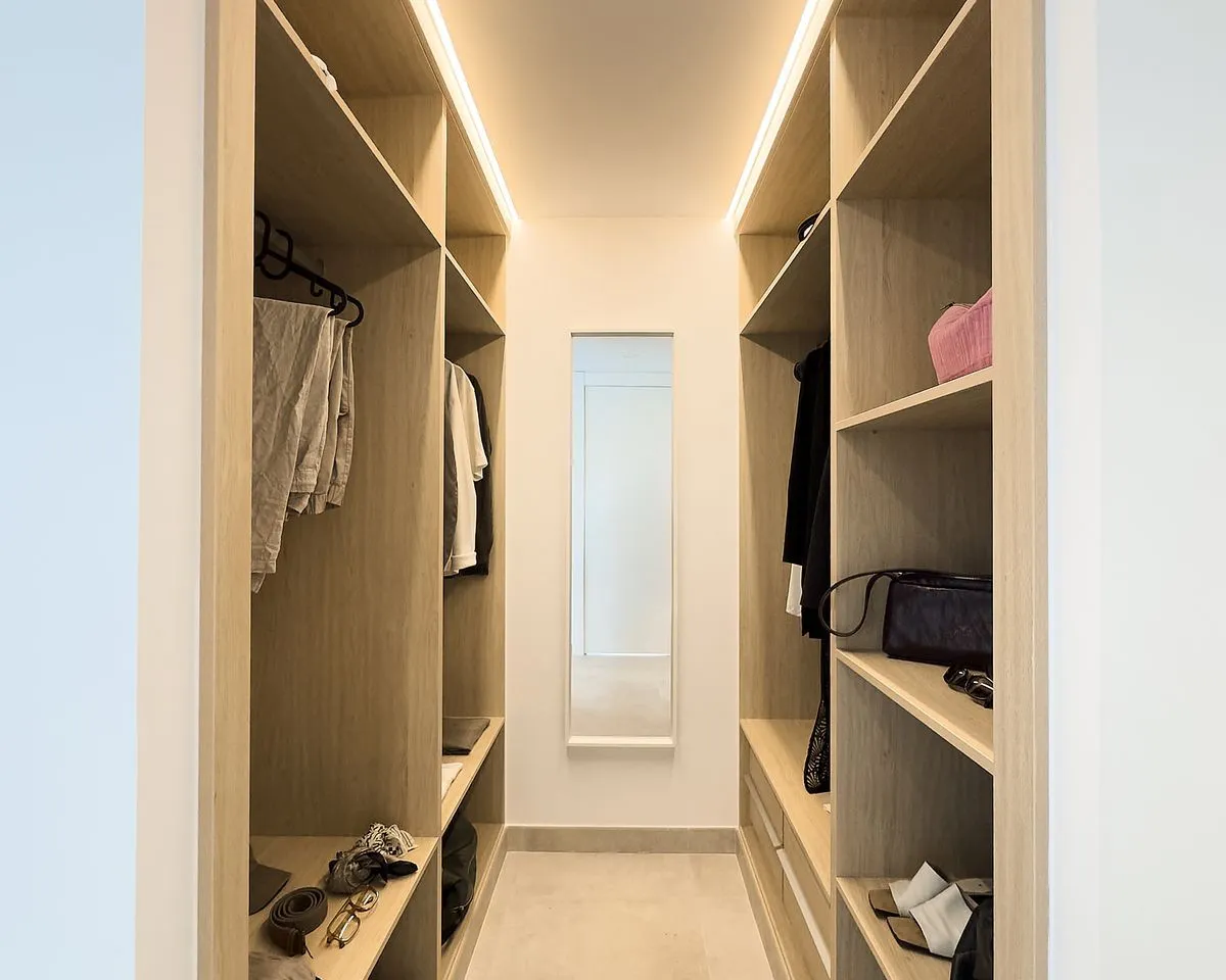 6a827871-e19d-4f11-8f2c-7c7ae6b656fd