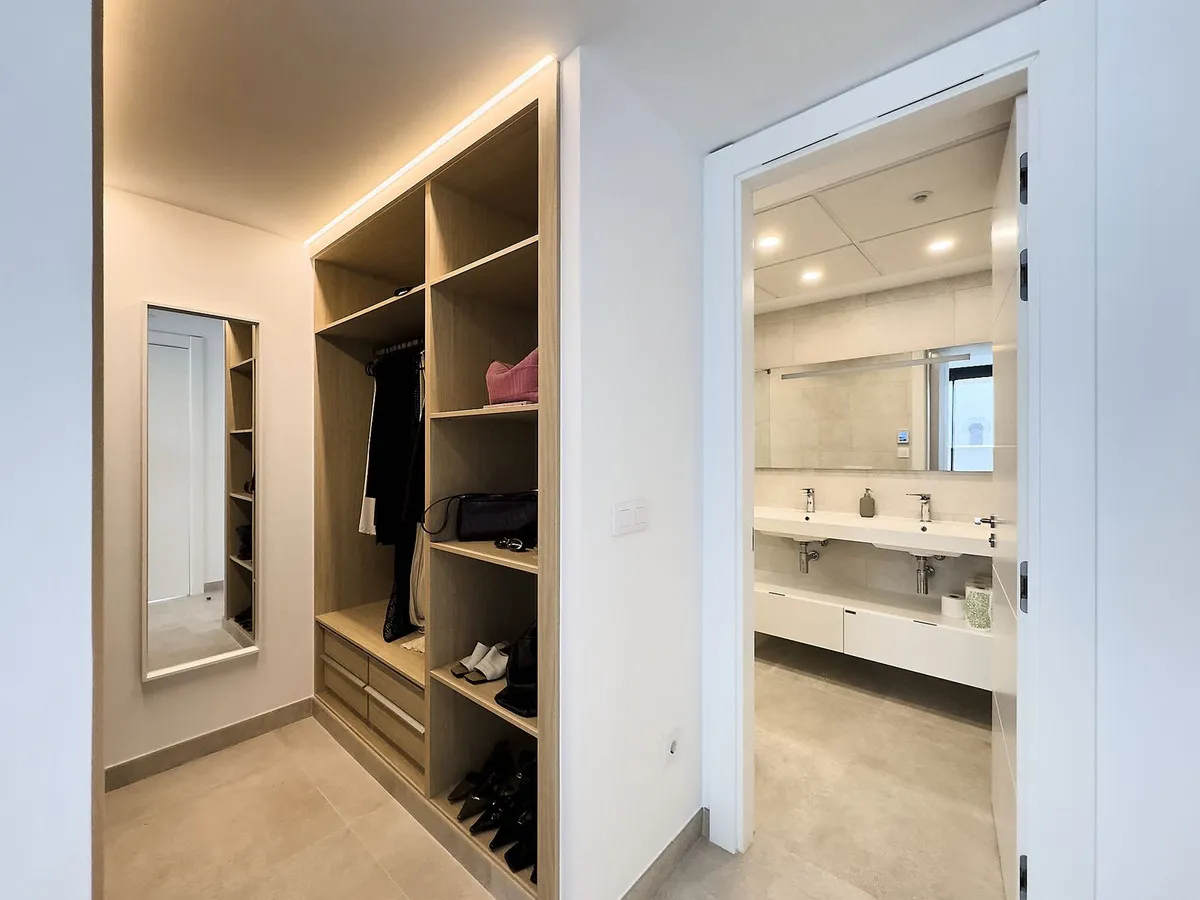 d4541b8a-b8b8-44f5-8b42-8249609fc430