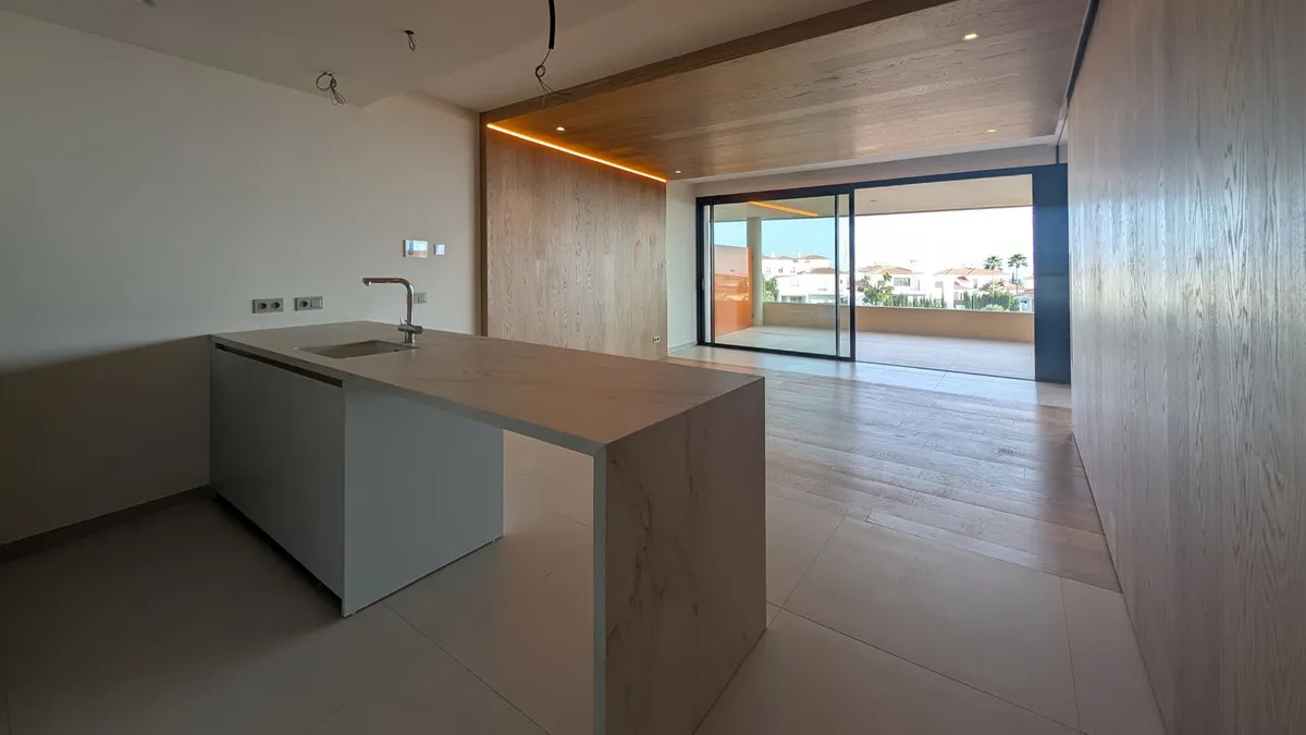 375b5125-7581-4c50-9623-34ab7629e19a