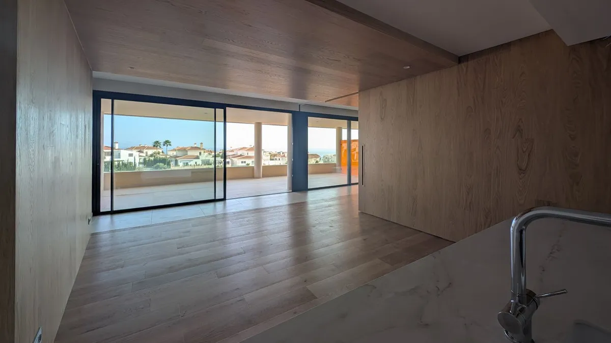 979b00a3-20f2-4bdc-8e64-75271745ee9f