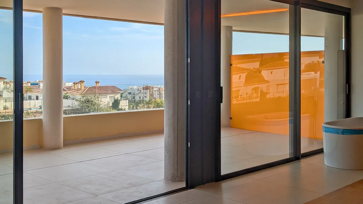 9d21cf2c-8856-40cf-8c16-5c97eb21fd6c