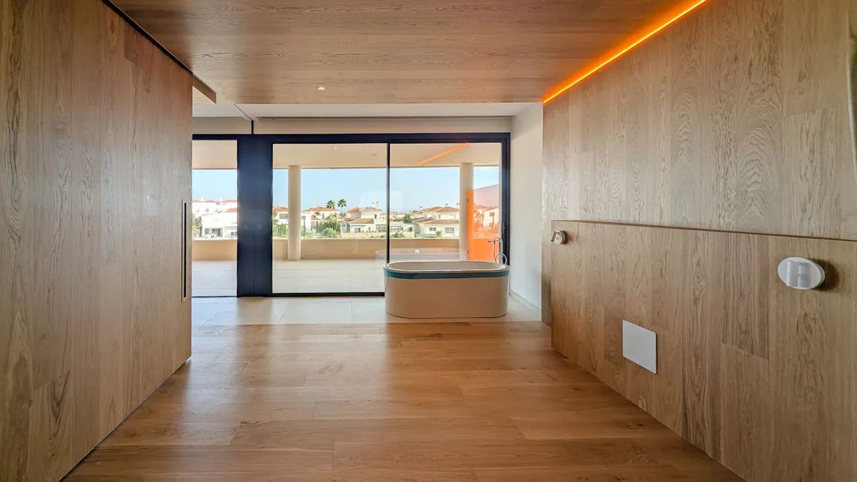 fc23e56e-9838-4316-b771-61de1399a803