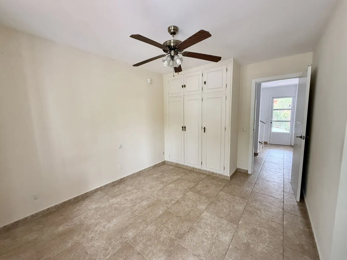 4c617cd9-1e68-4c59-ae8a-f2524e611251