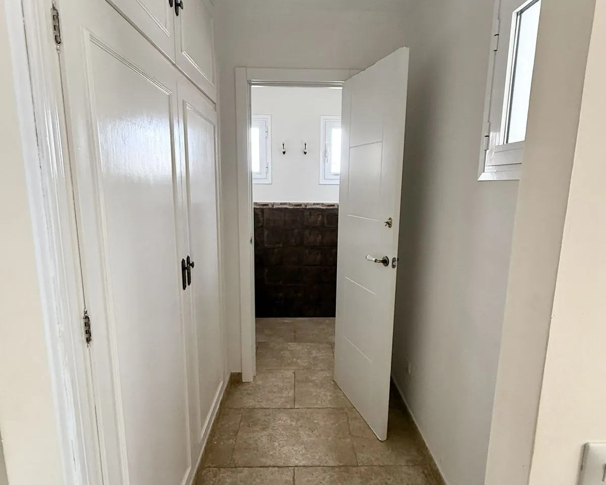 608bb5cf-84e2-4099-825b-3a11d4224868