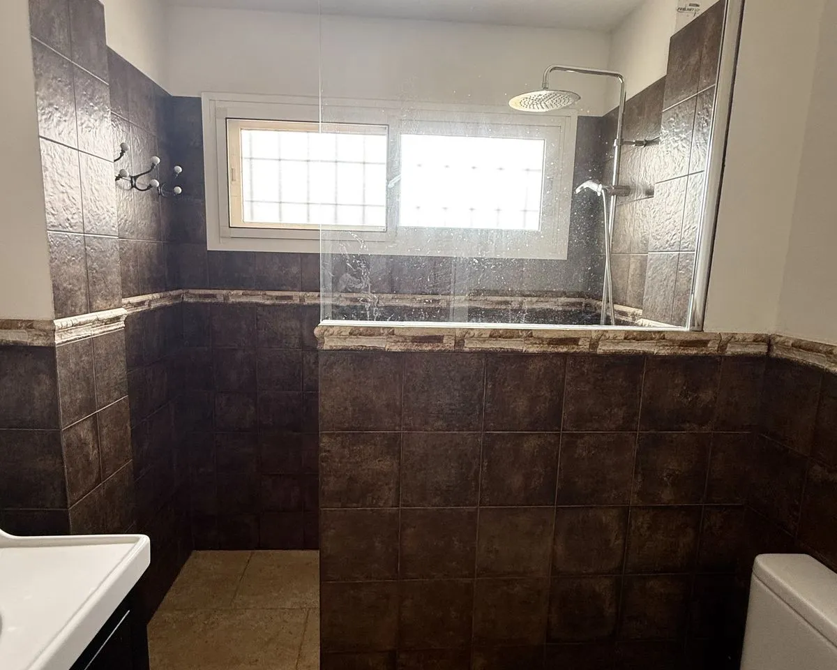 cb2339b5-1d8b-4f68-a436-6fa389041ea2