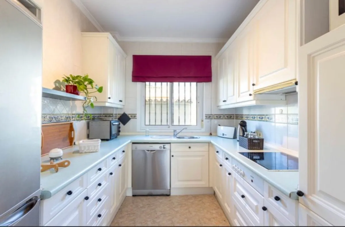 c7766e9c-8905-495e-8746-eccde2d7aa8f