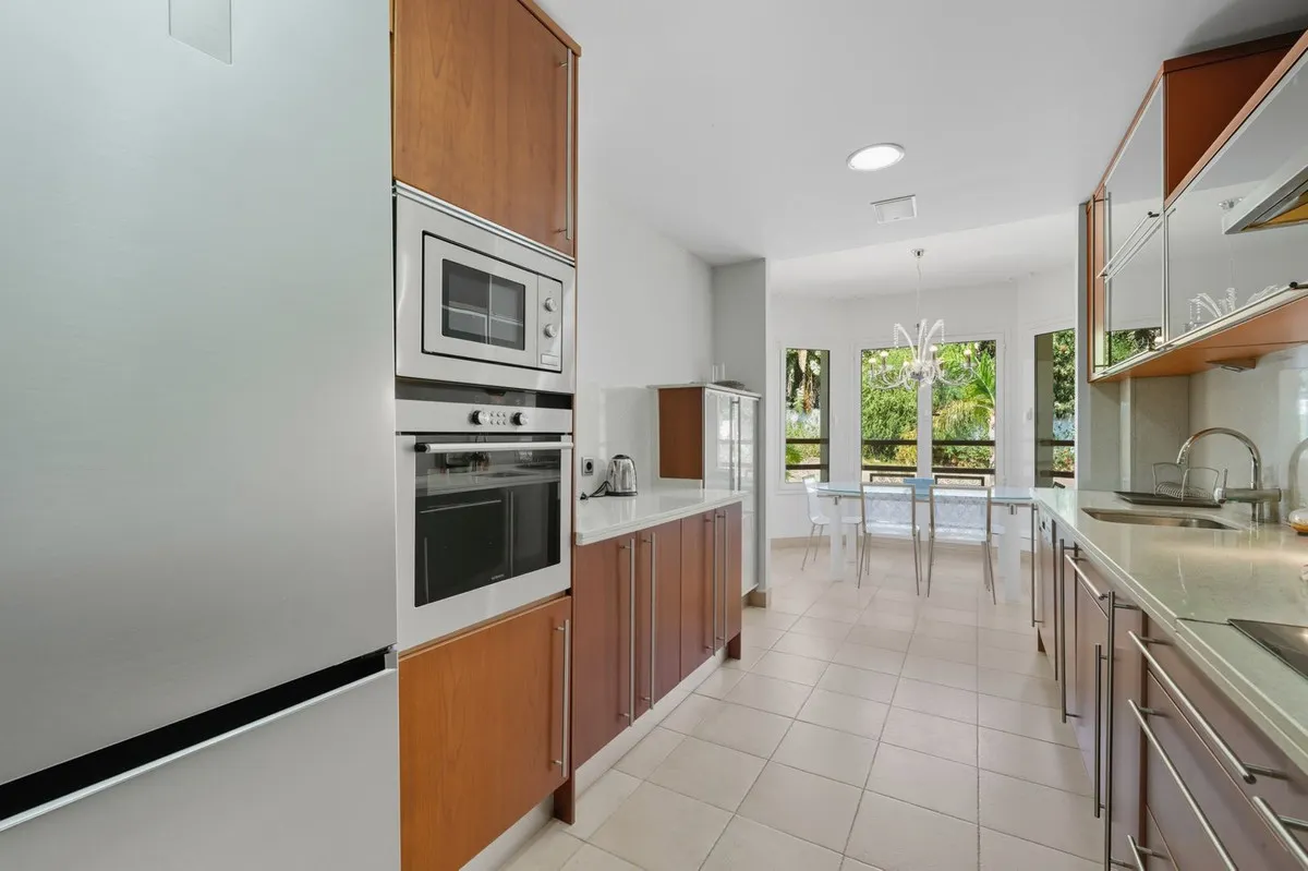 d2fc697a-0b37-429d-8c1d-25baf3e7b875