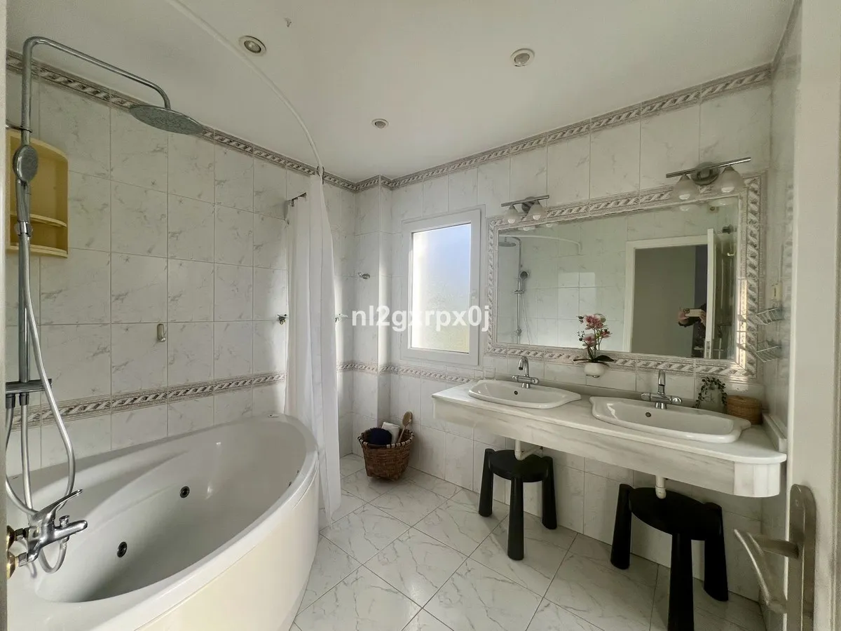 204c3223-c497-4555-b22f-20790c915072