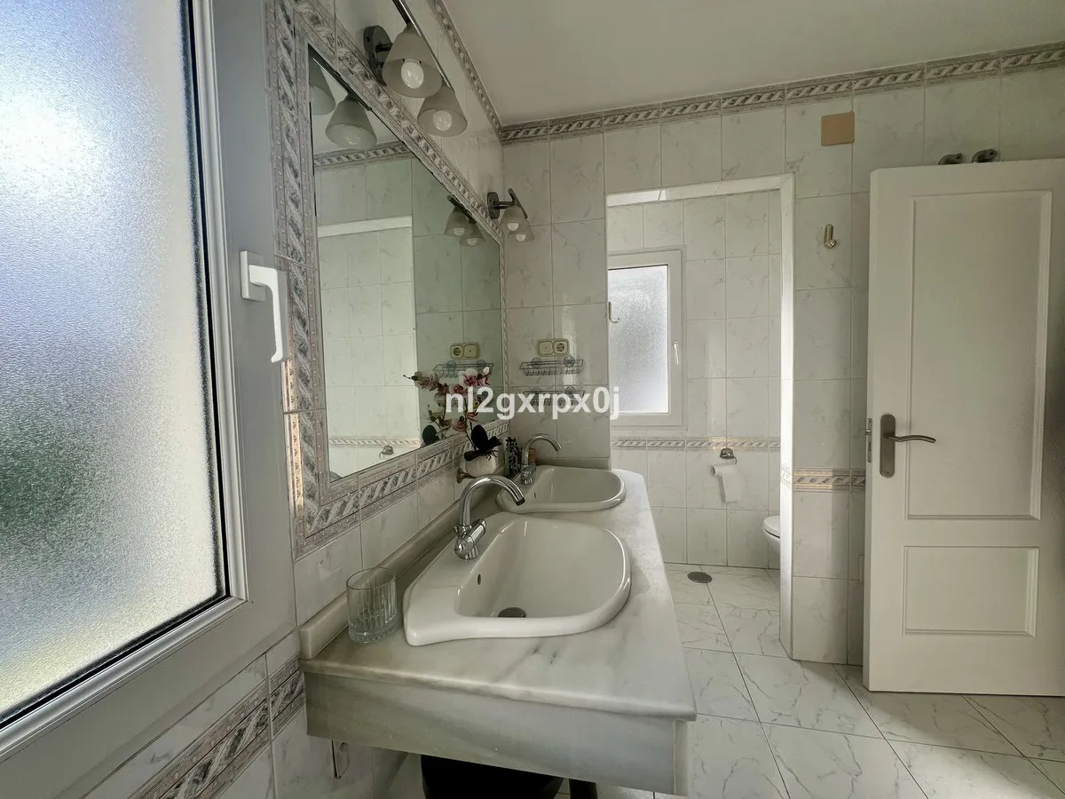 ad25b3a2-a83f-4dee-9694-5f863107484f