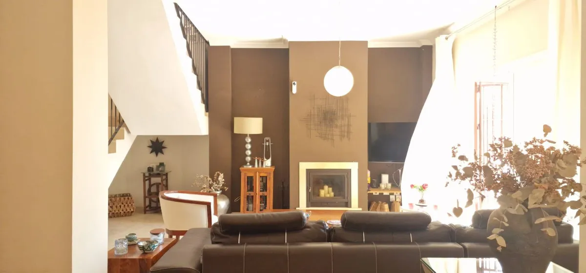 8b06b189-d301-476d-88cc-b1876a7ced93