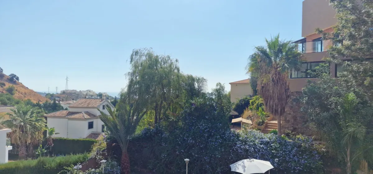 f7b2a82c-a274-4ded-bda5-076c8e492ce2