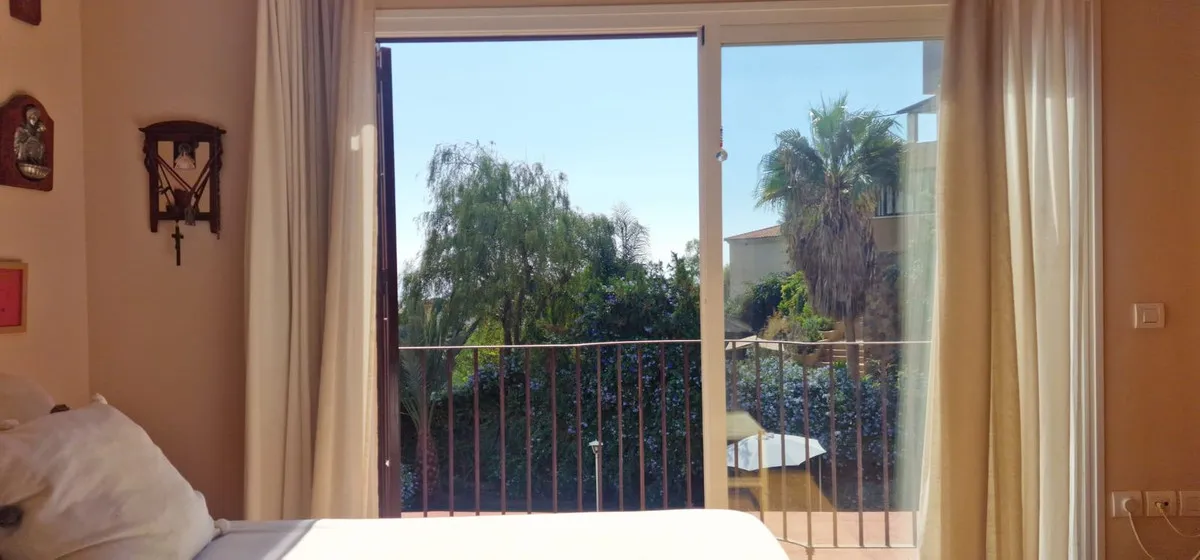 f9dfe0a1-9d95-4bde-857b-69fdd7177a4b