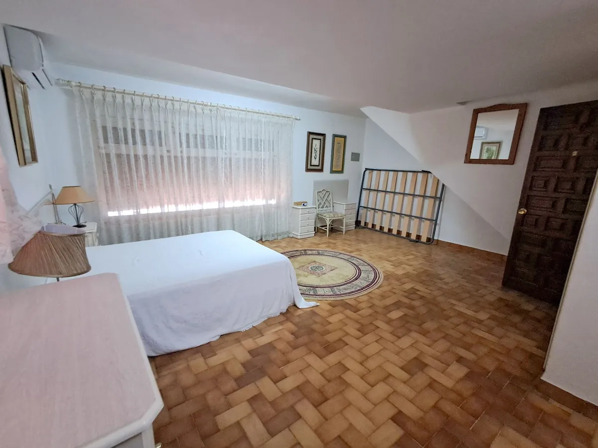 09d8e64c-3d7b-4ed0-b91b-a87e2174c193