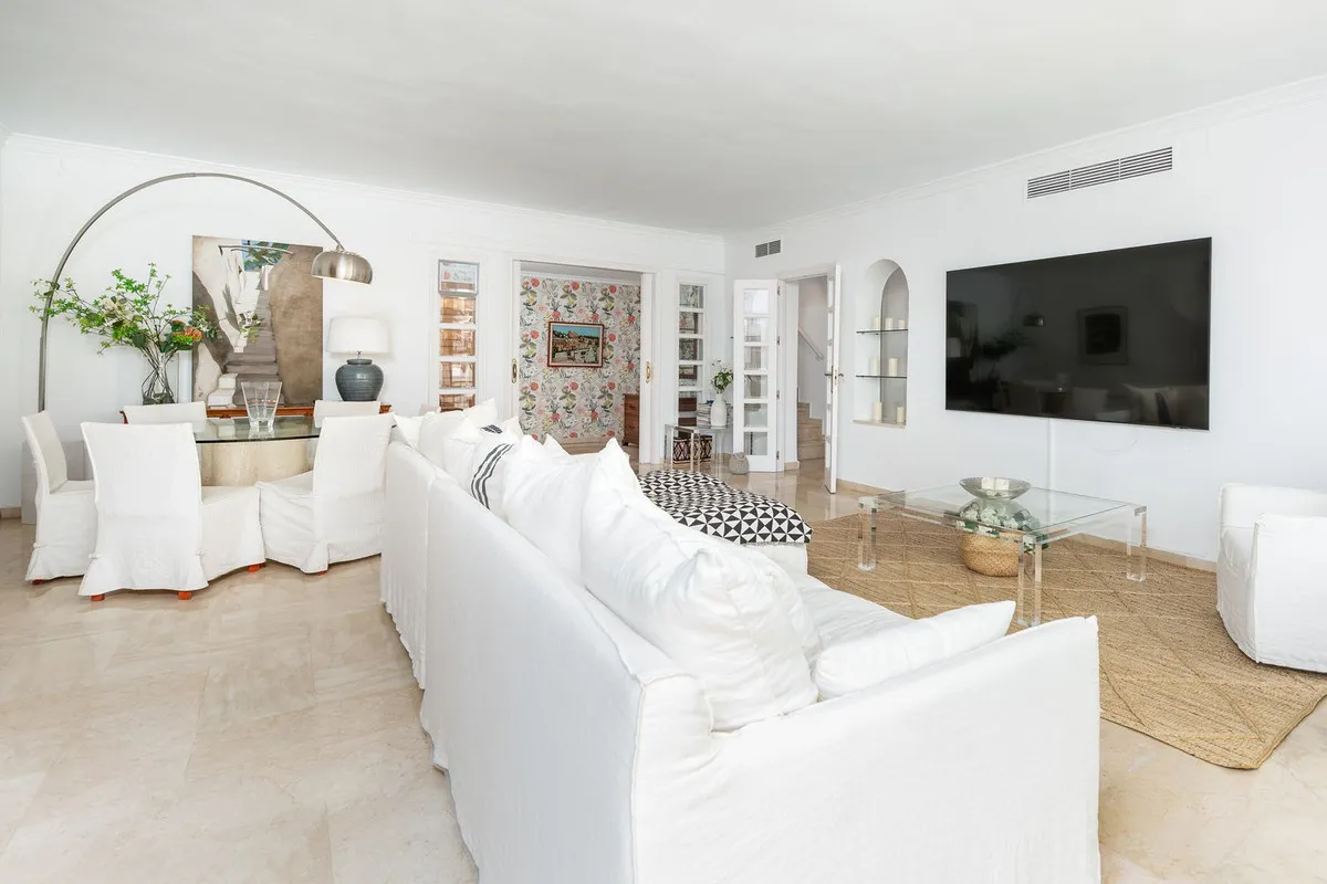 29d96bc0-71a4-4a52-a553-f37c7f087bad