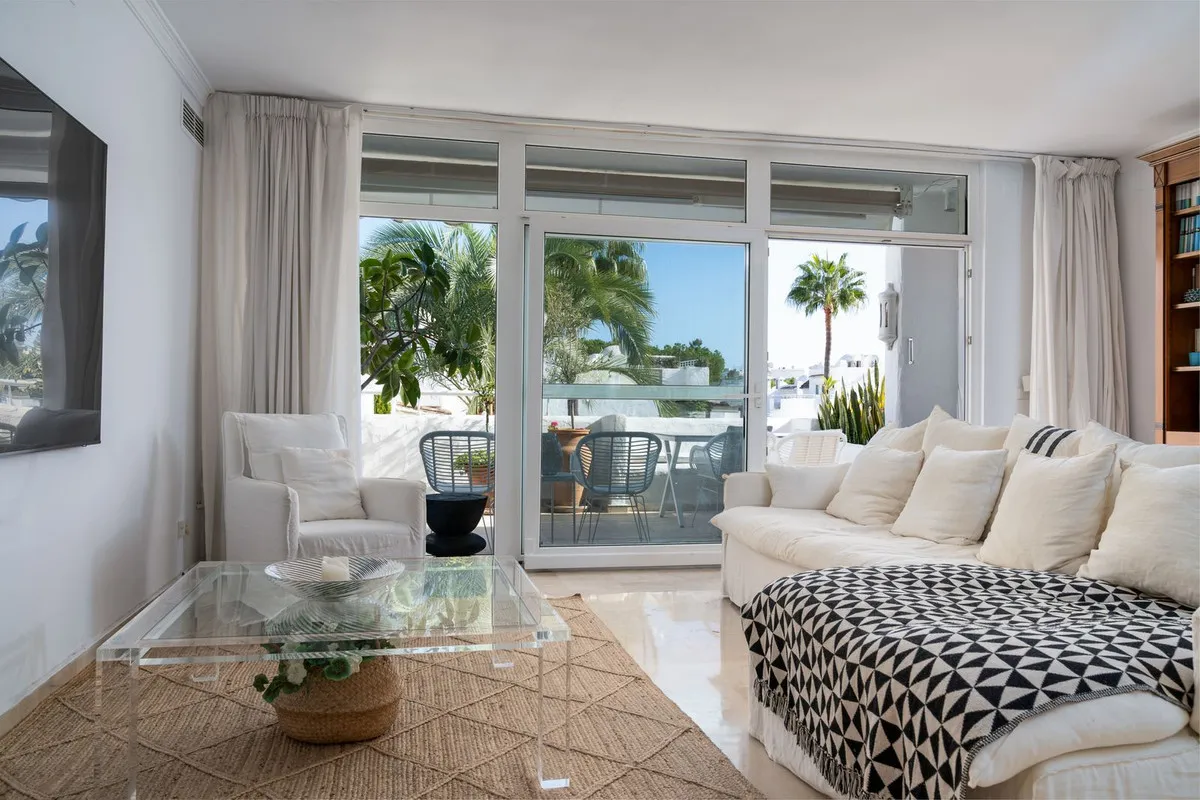 6231b075-c193-49d5-85c9-e3c62b7a834e