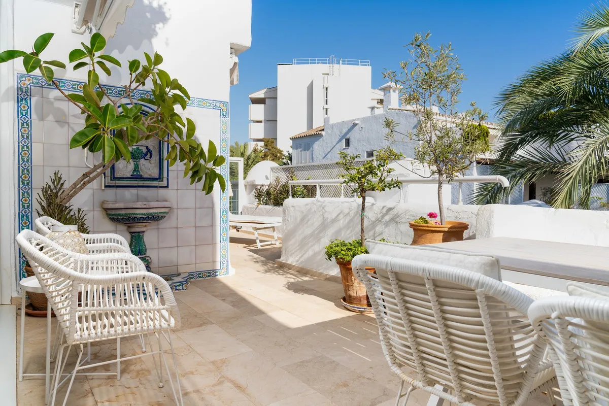 62c6b72b-99d7-4f3e-82d9-e7cf0f2ee7ac